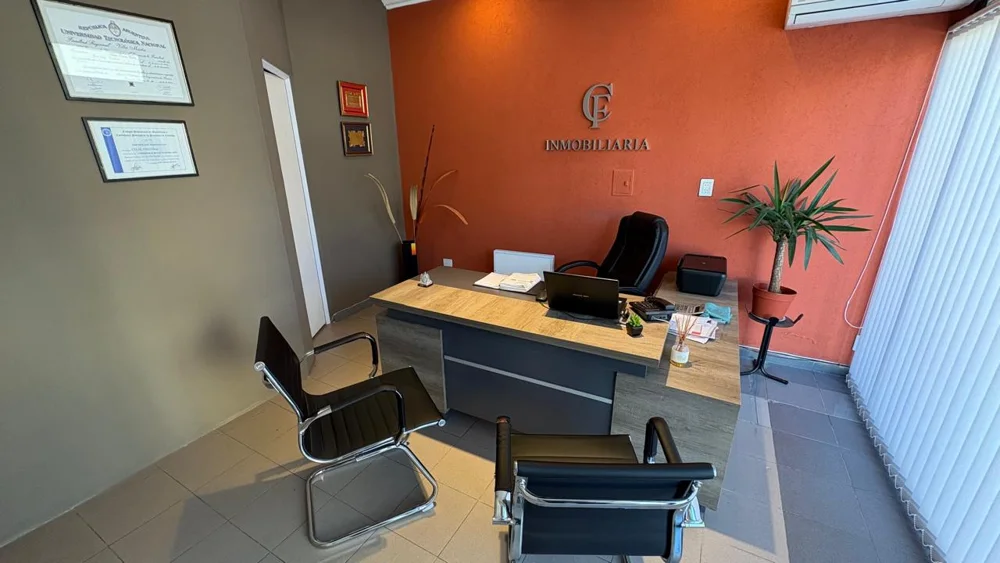 Oficina de Félix Celiz Inmobiliaria en Bell Ville